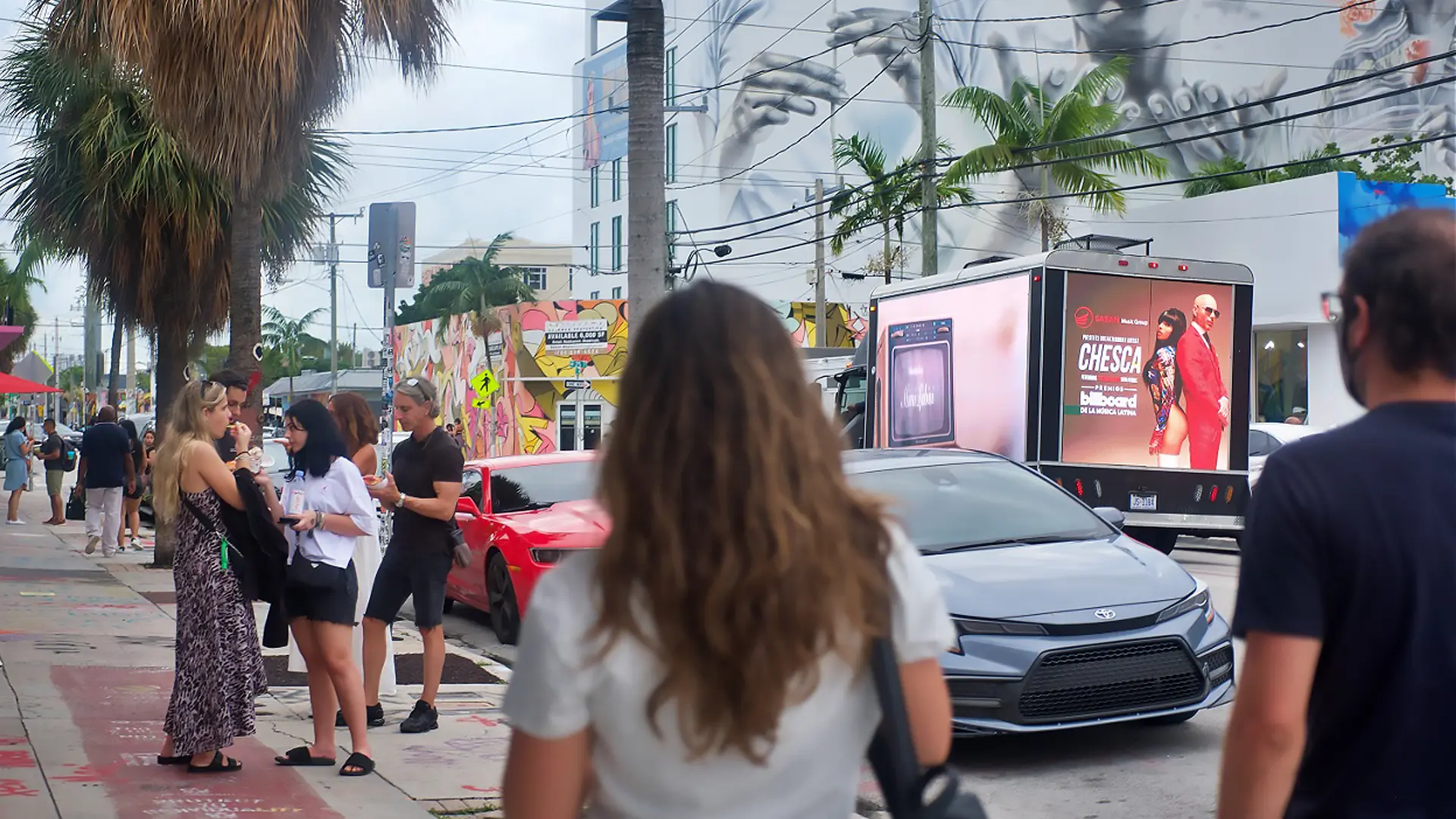 Choosing the Right Billboard – Static Mobile, LED Mobile, or Highway?